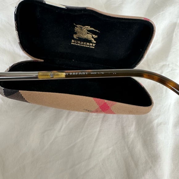 Burberry Tortoise Sunglasses with Case - Picture 3 of 6